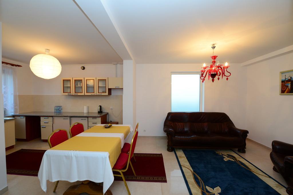 Nowy Dwór Mazowiecki B&B Airport Modlin الغرفة الصورة