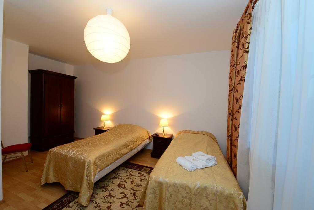 Nowy Dwór Mazowiecki B&B Airport Modlin الغرفة الصورة